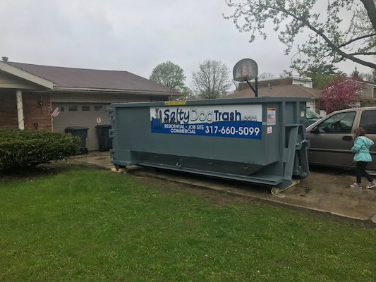 Garbage dumpster